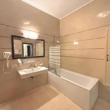 Odeska Astoria Hotel 4*
